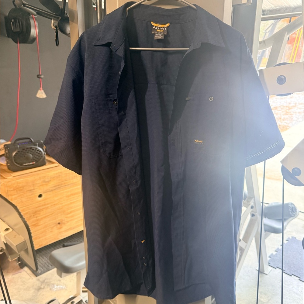 Ariat men’s button up shirt